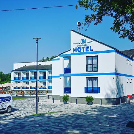 Nn Boutique Hotel Tiszaújváros Eksteriør bilde