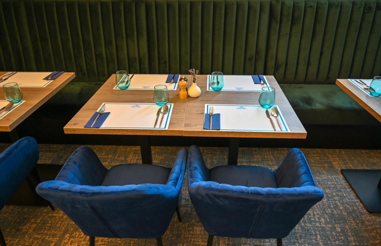 Nn Boutique Hotel Tiszaújváros Eksteriør bilde