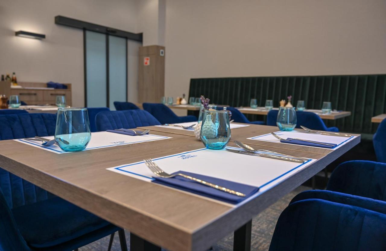 Nn Boutique Hotel Tiszaújváros Eksteriør bilde