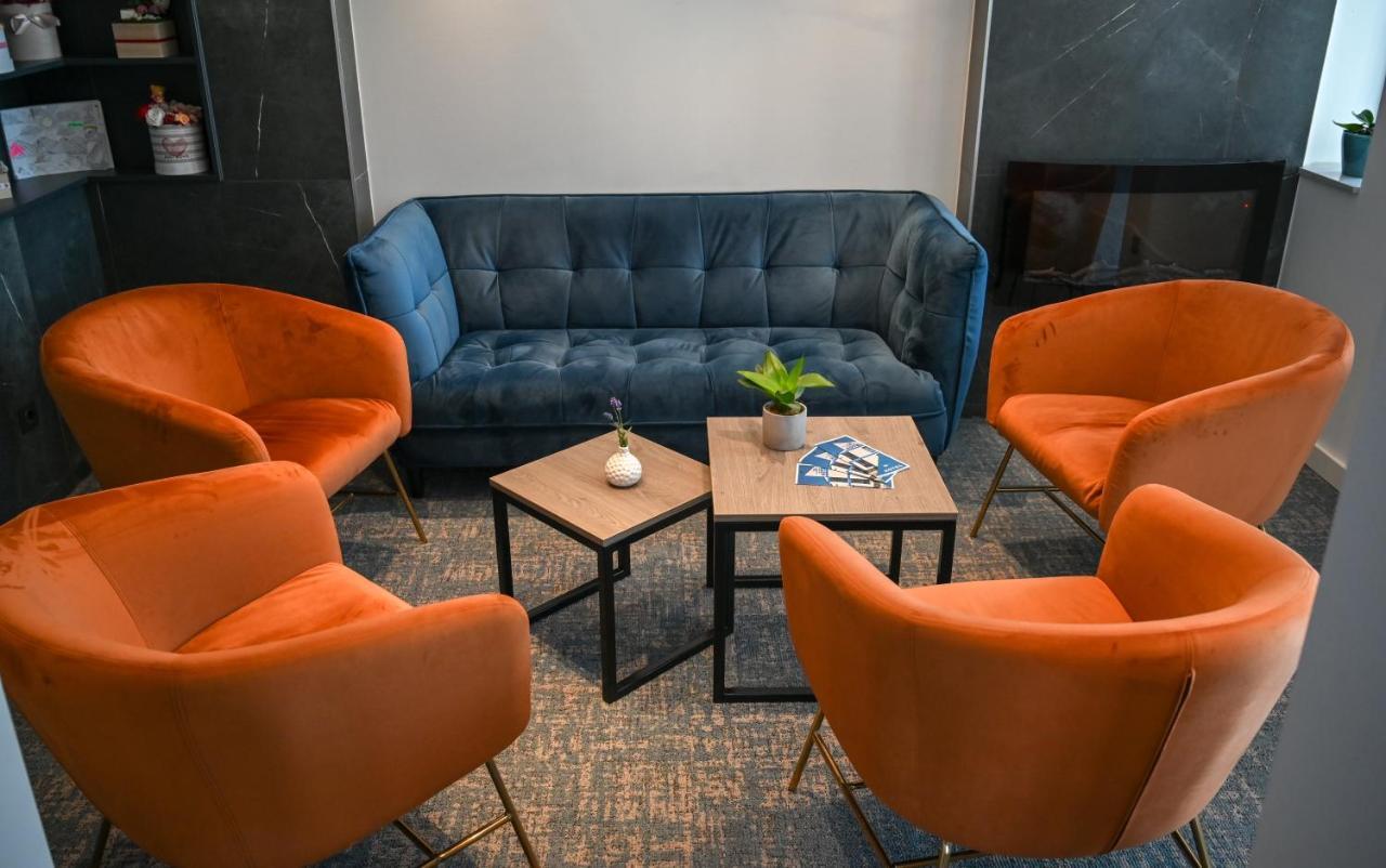 Nn Boutique Hotel Tiszaújváros Eksteriør bilde