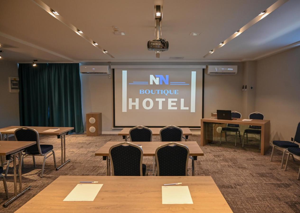 Nn Boutique Hotel Tiszaújváros Eksteriør bilde