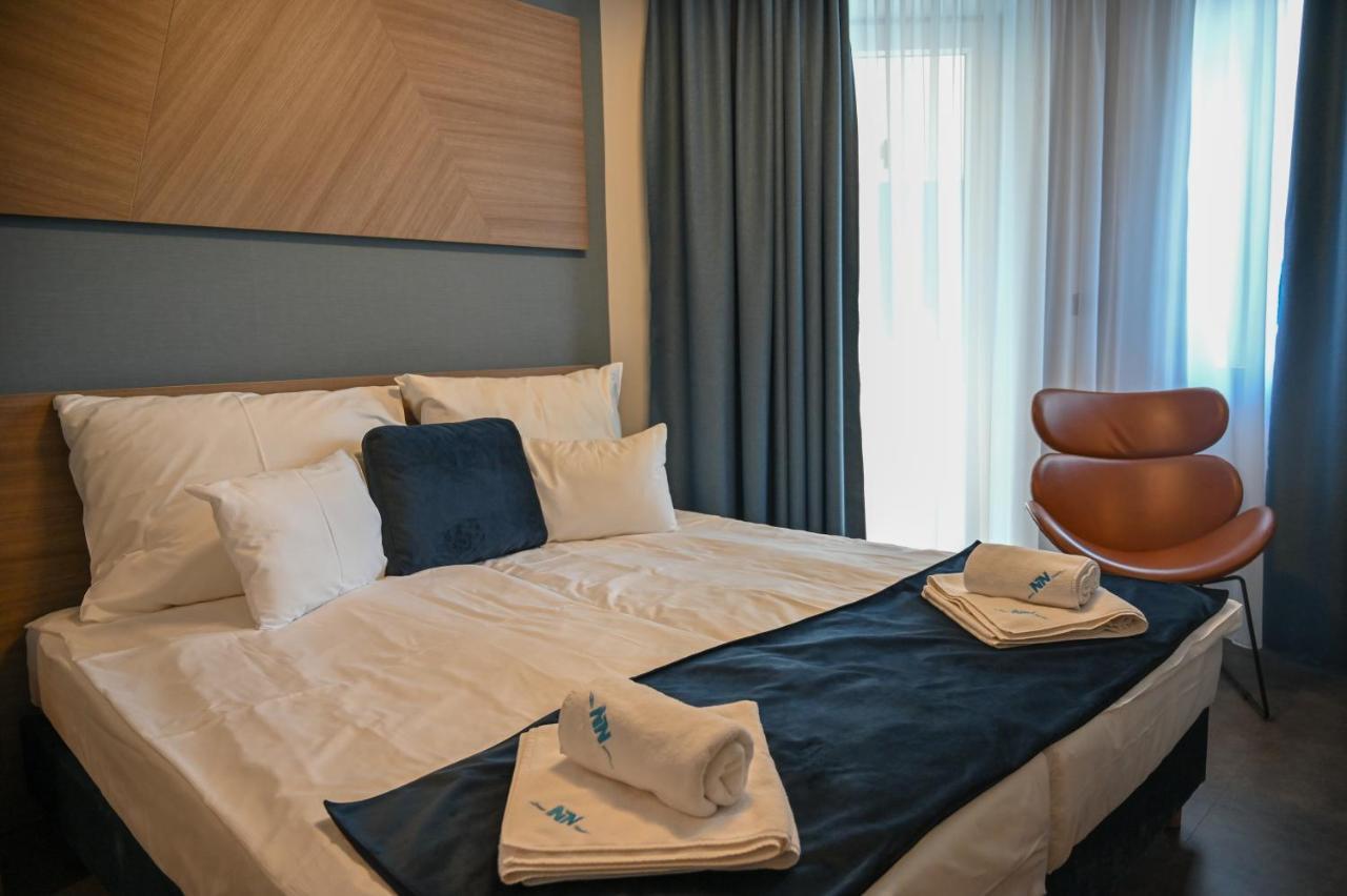 Nn Boutique Hotel Tiszaújváros Eksteriør bilde