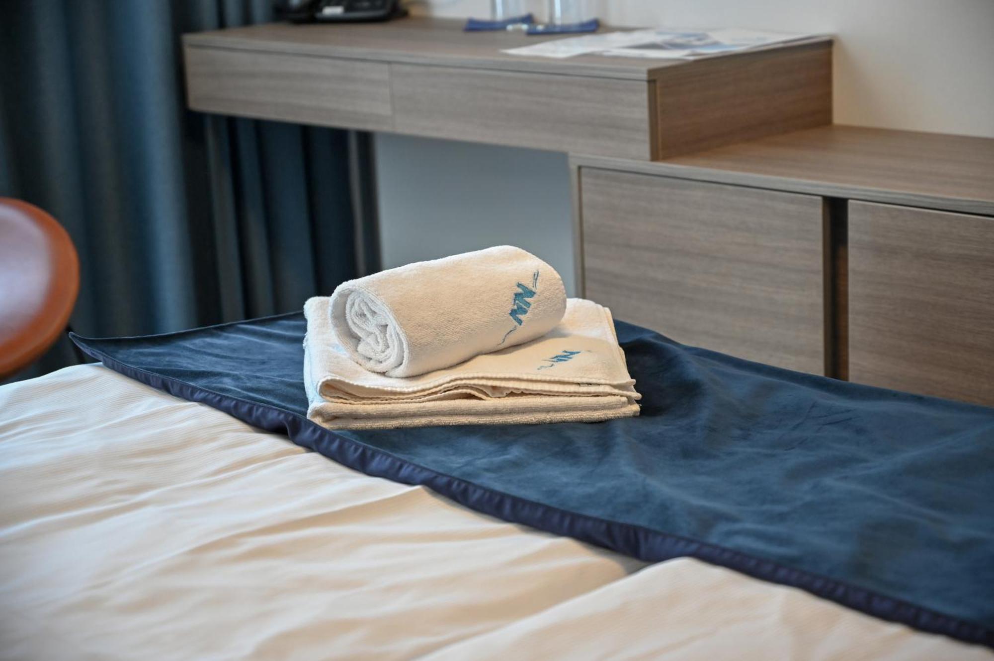 Nn Boutique Hotel Tiszaújváros Eksteriør bilde