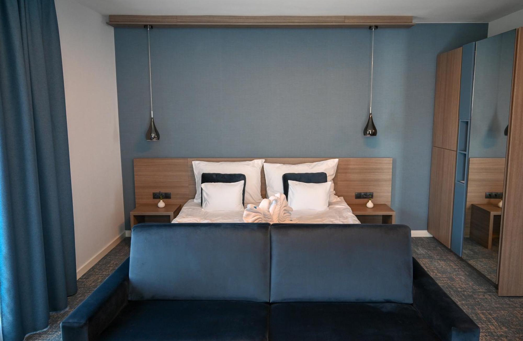 Nn Boutique Hotel Tiszaújváros Eksteriør bilde