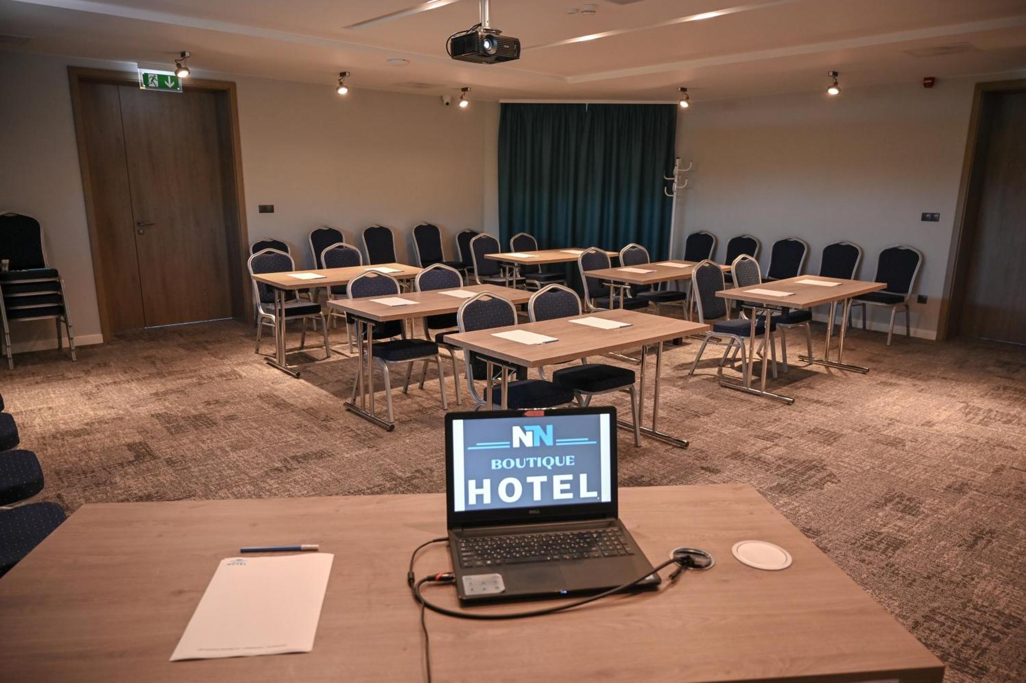Nn Boutique Hotel Tiszaújváros Eksteriør bilde
